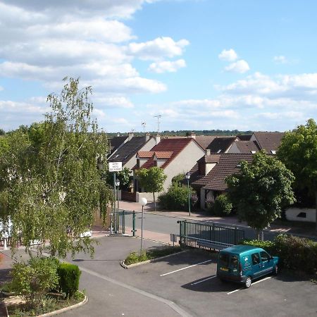 Kyriad Direct Acheres Buitenkant foto